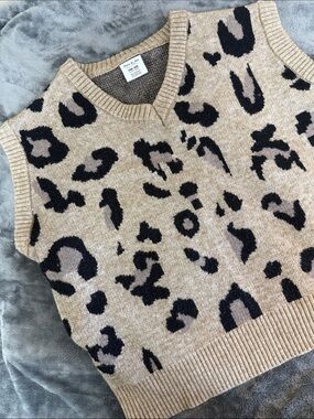 Anna & Ava Beige and Black Leopard V-Neck Sweater Vest one size fits most